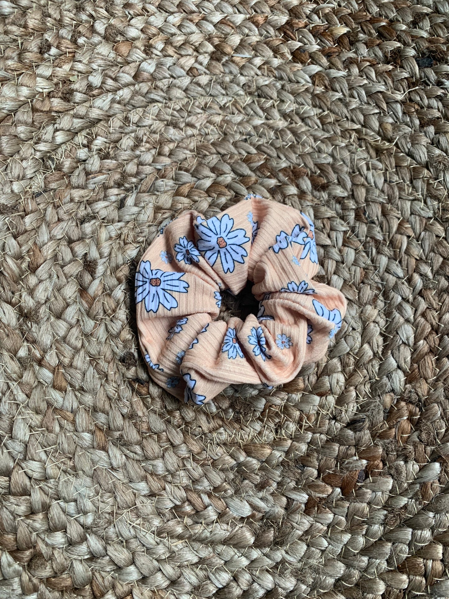 Daisy Scrunchie